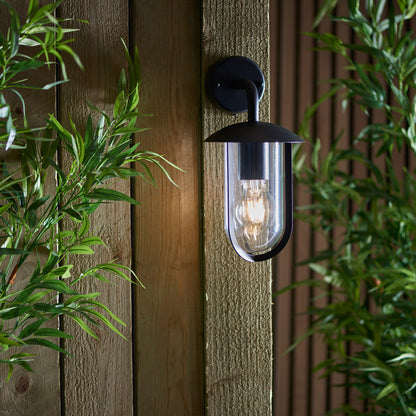 Quinn Outdoor 1 Wall Light – Black