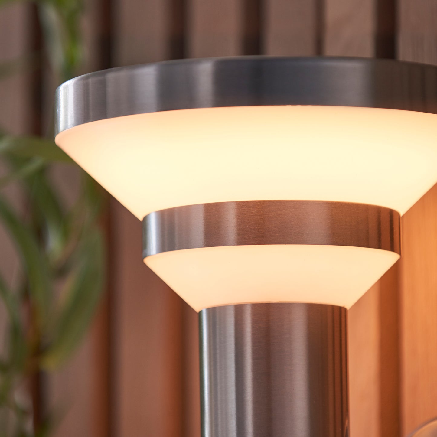 Halston Outdoor 1 Wall Light – Silver