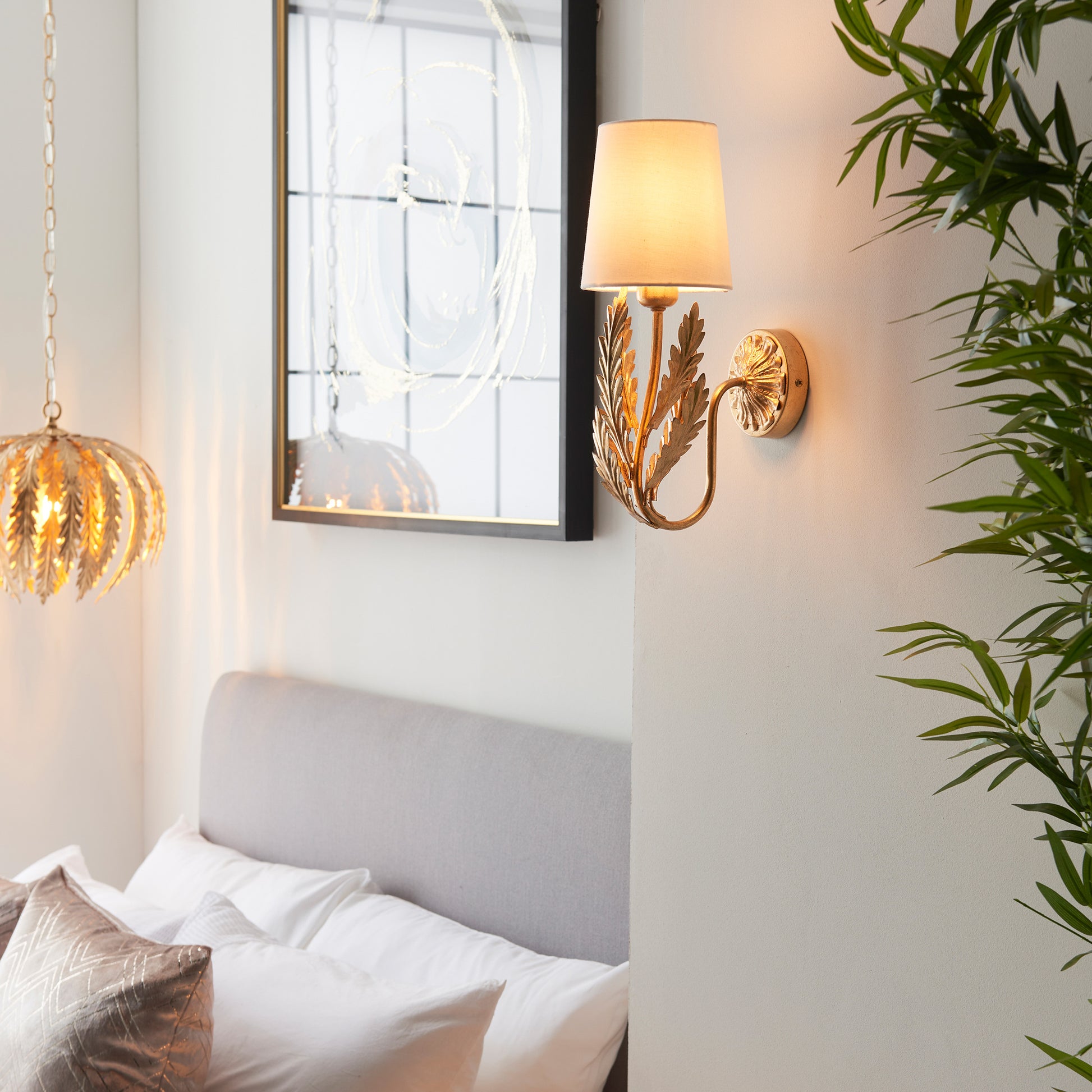 Delphine 1 Wall Light Gold Leaf – Gold