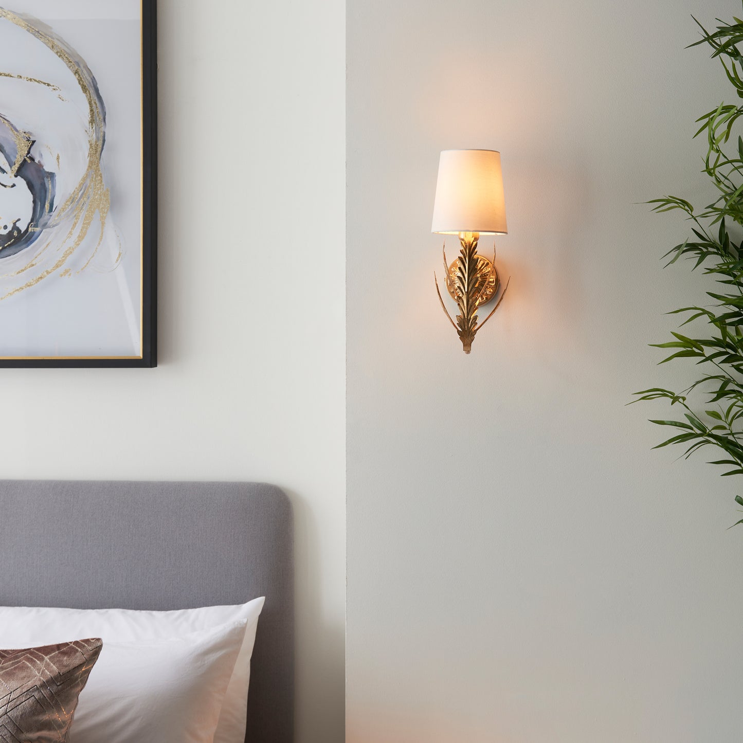 Delphine 1 Wall Light Gold Leaf – Gold