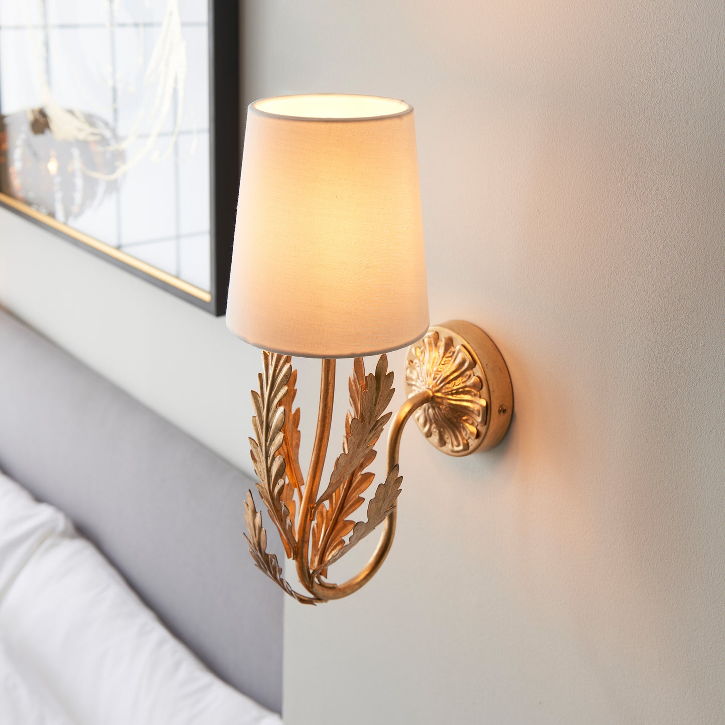 Delphine 1 Wall Light Gold Leaf – Gold