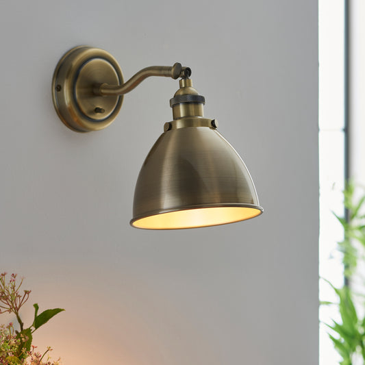 Franklin Wall Light Antique Brass – Brass