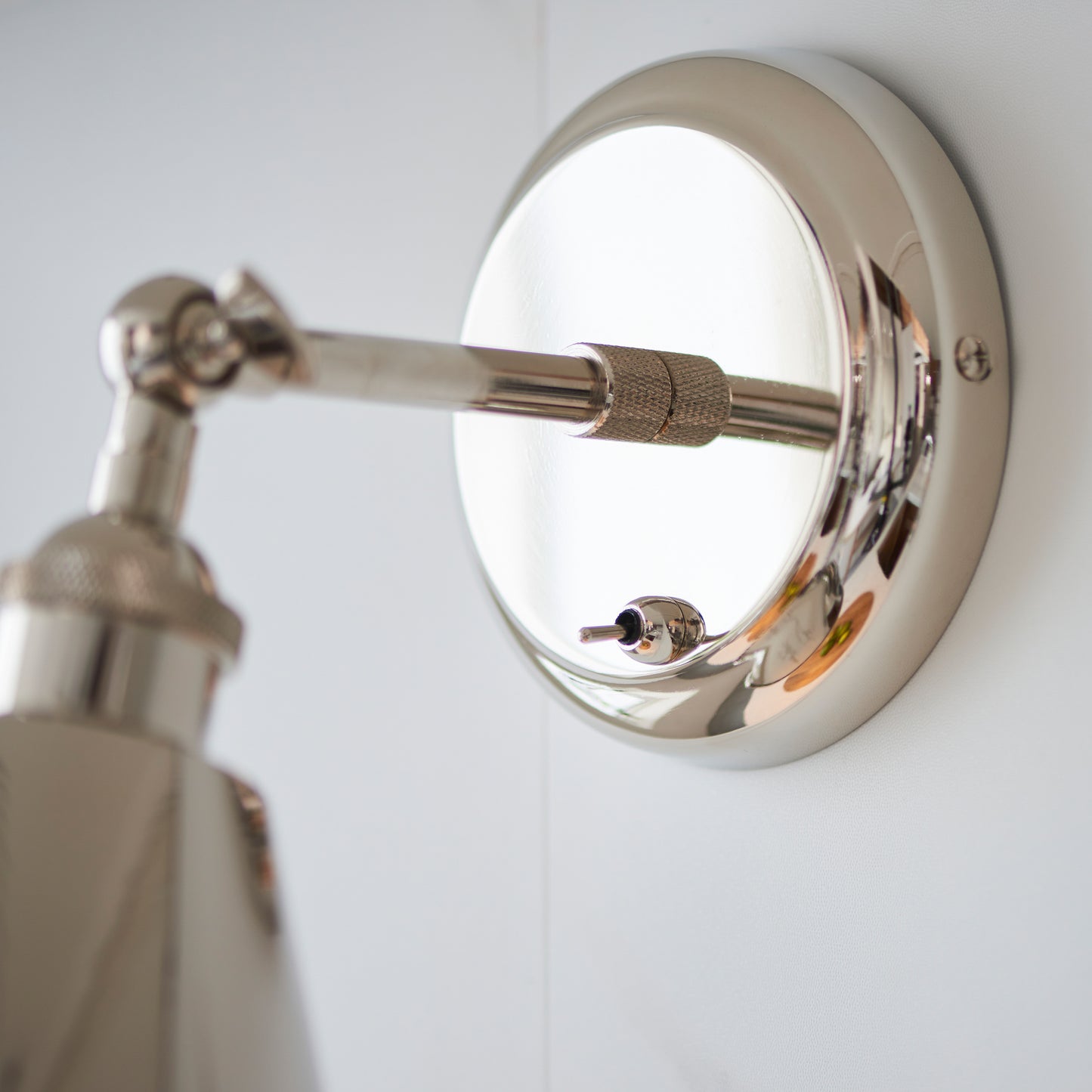 Hal 1 Wall Light Bright Nickel – Nickel