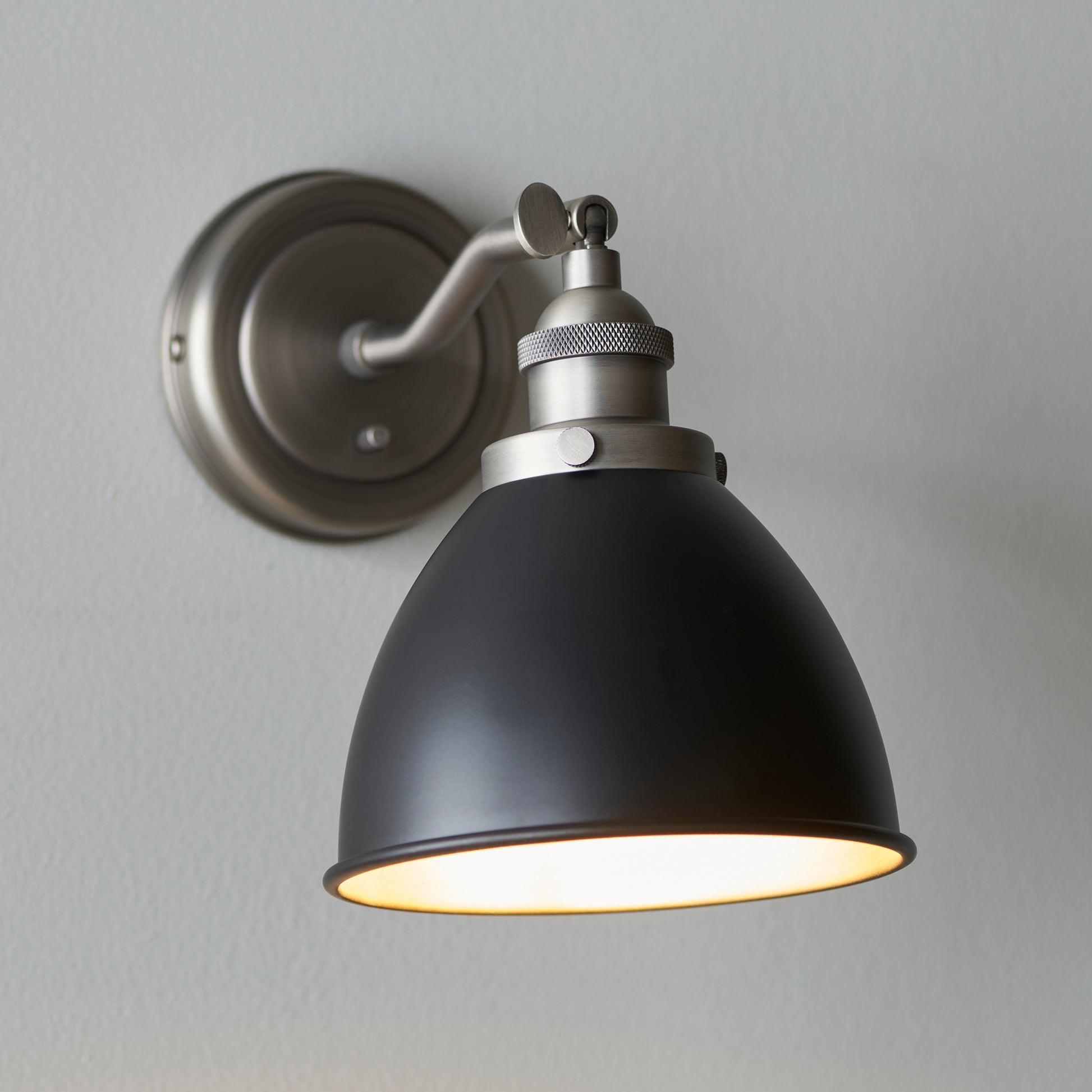 Franklin 1 Wall Light Pewter – Pewter
