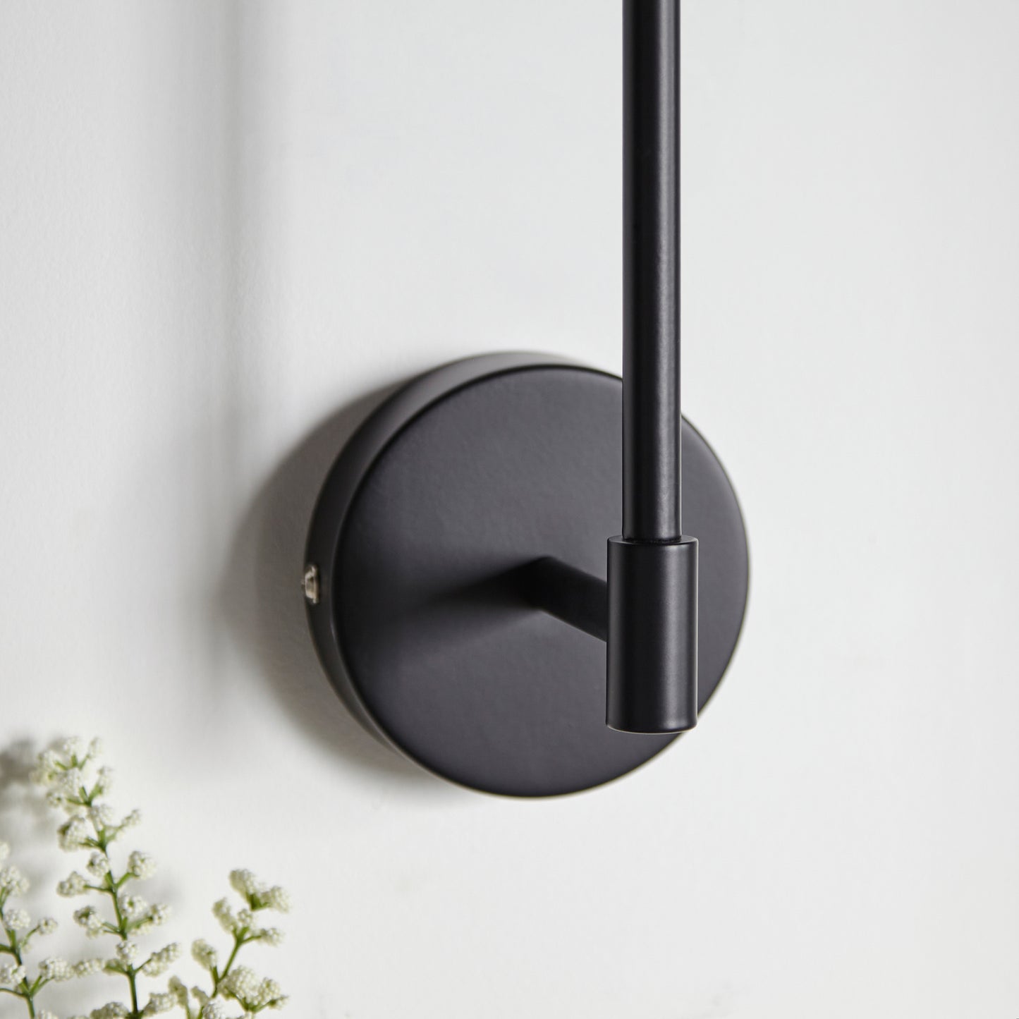 Sancerre 1 Wall Light Matt Black – White