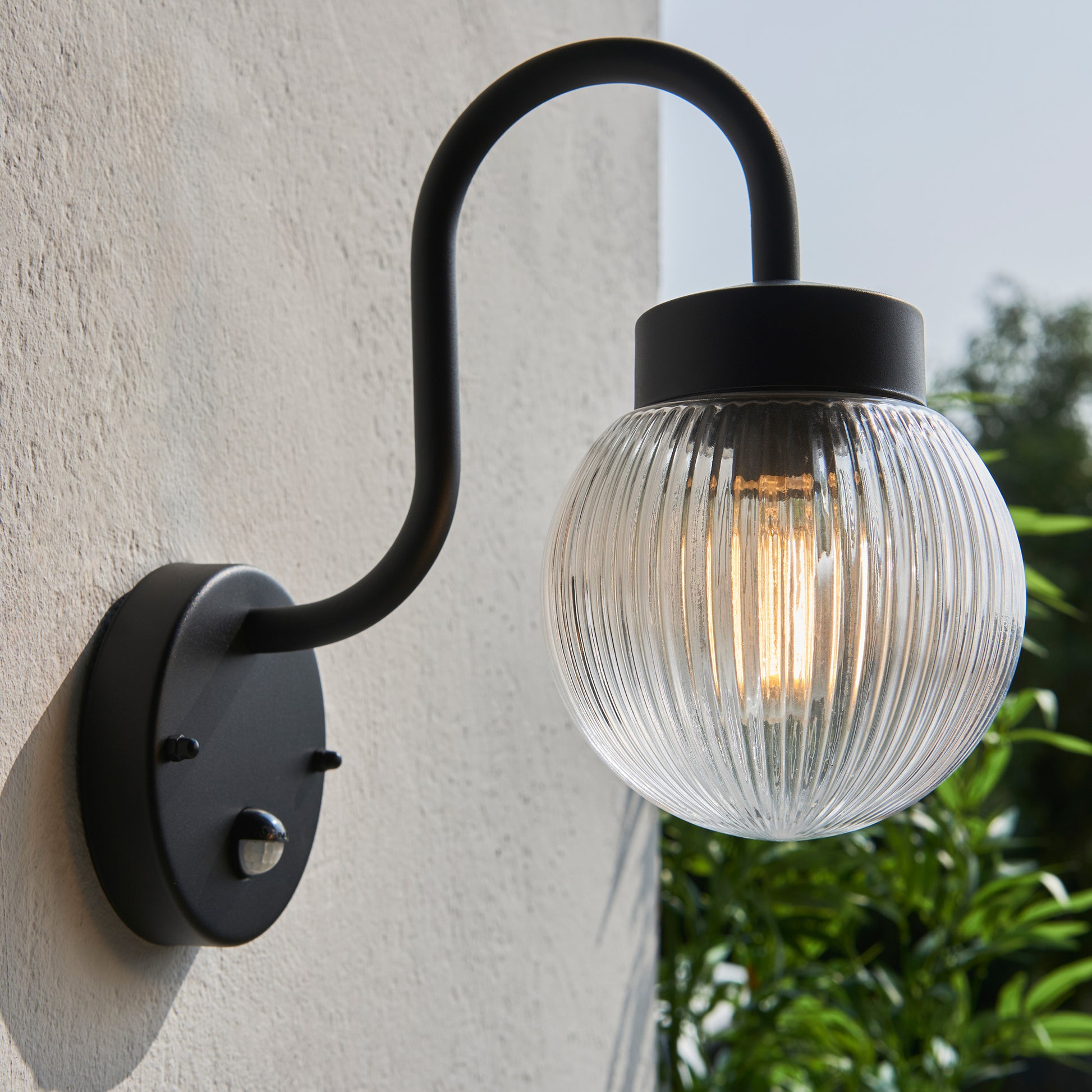 Eldon 1 Wall Light Black – Black