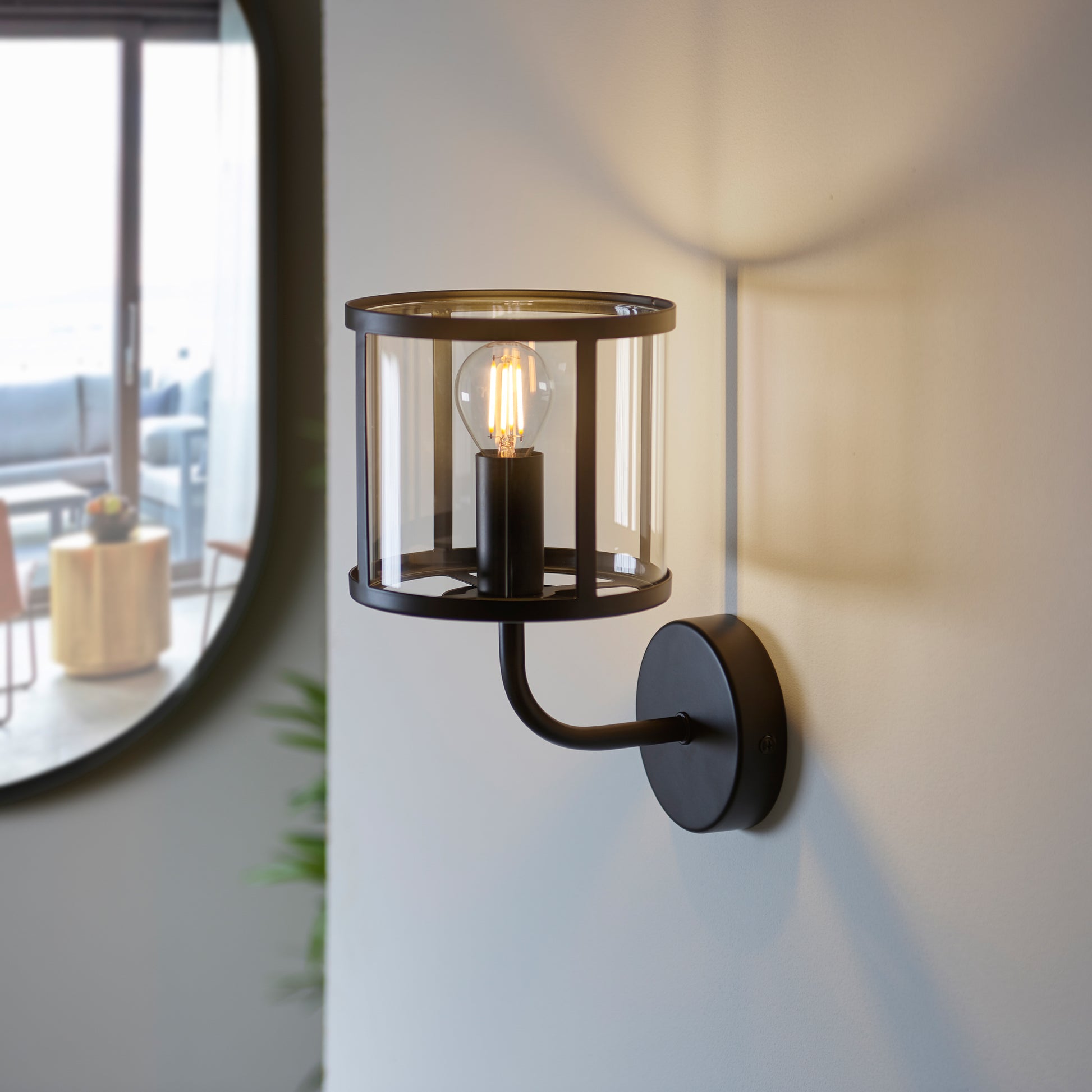 Hopton 1 Wall Light Black – Black