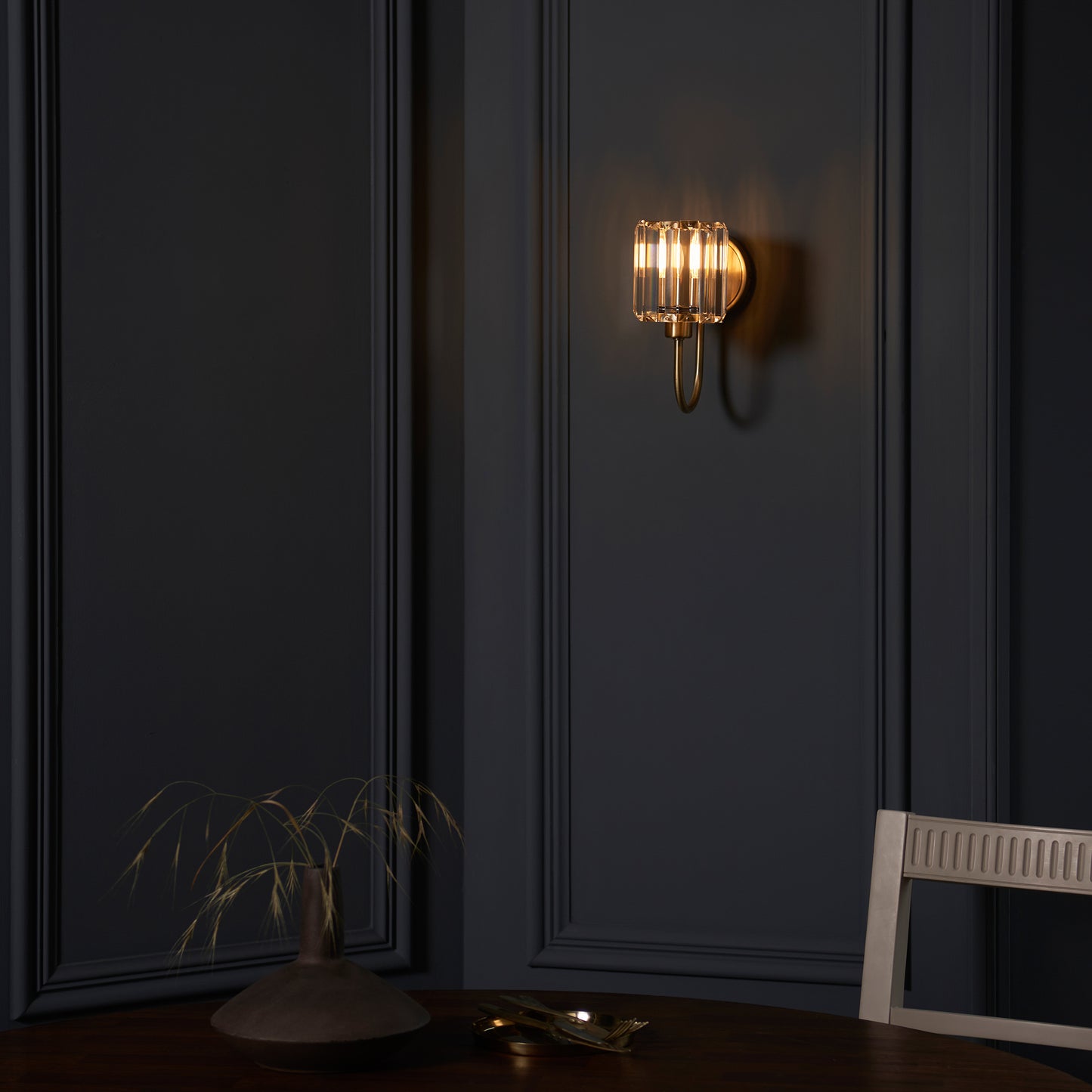 Berenice 1 Wall Light Antique Brass – Brass