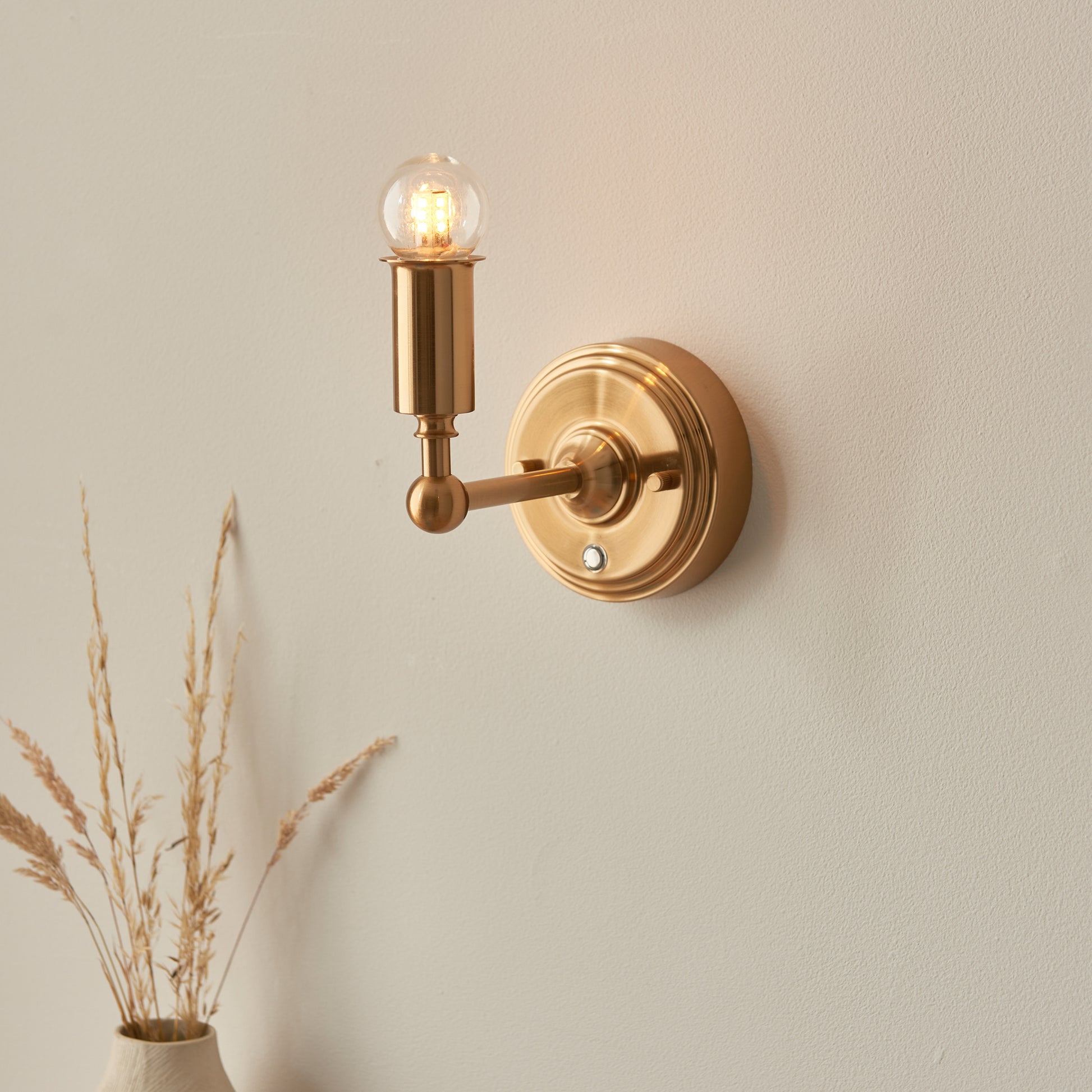 Burley Rechargeable 1 Wall Light Aged Brass – Brass