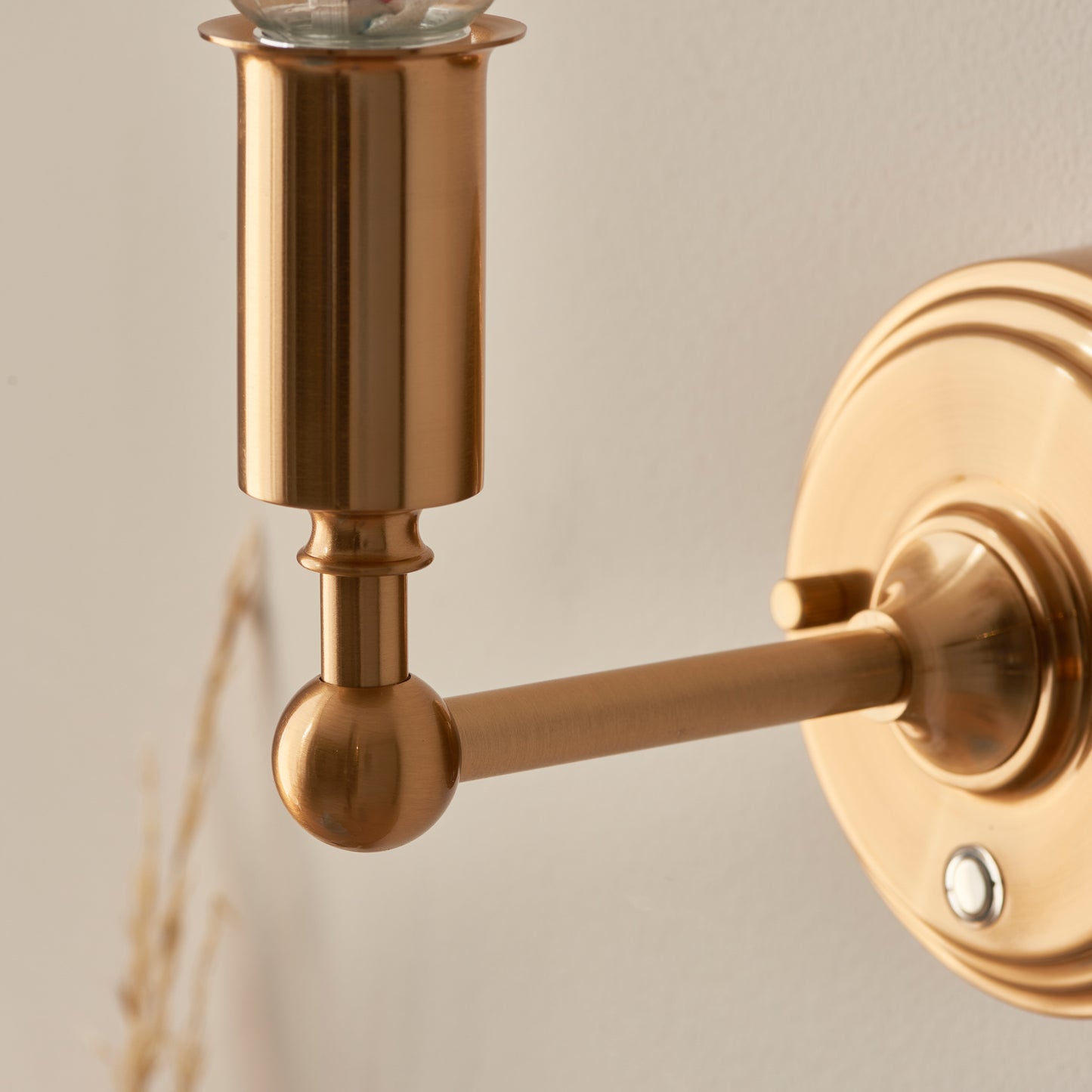 Burley Rechargeable 1 Wall Light Aged Brass – Brass