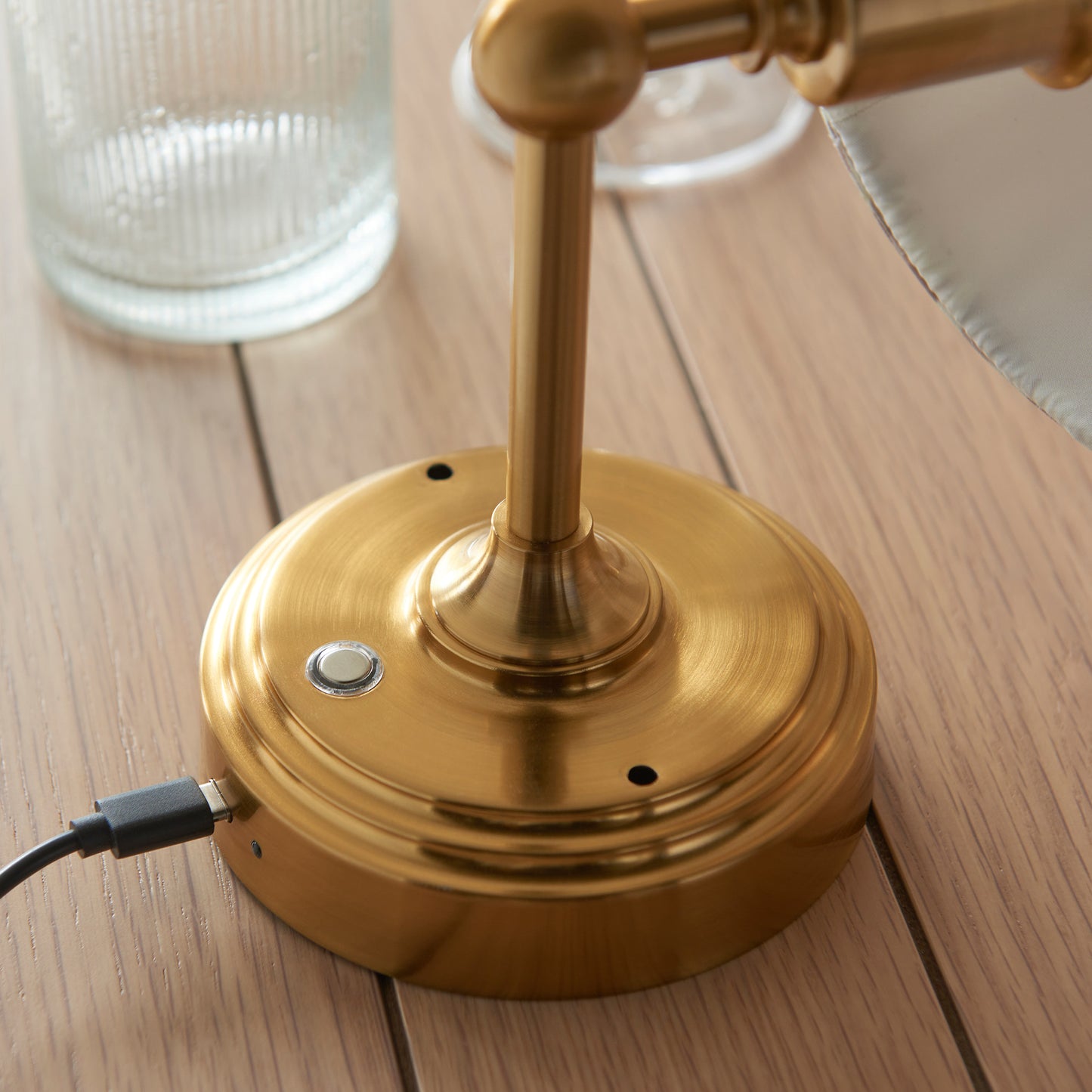 Burley Rechargeable 1 Wall Light Aged Brass – Brass