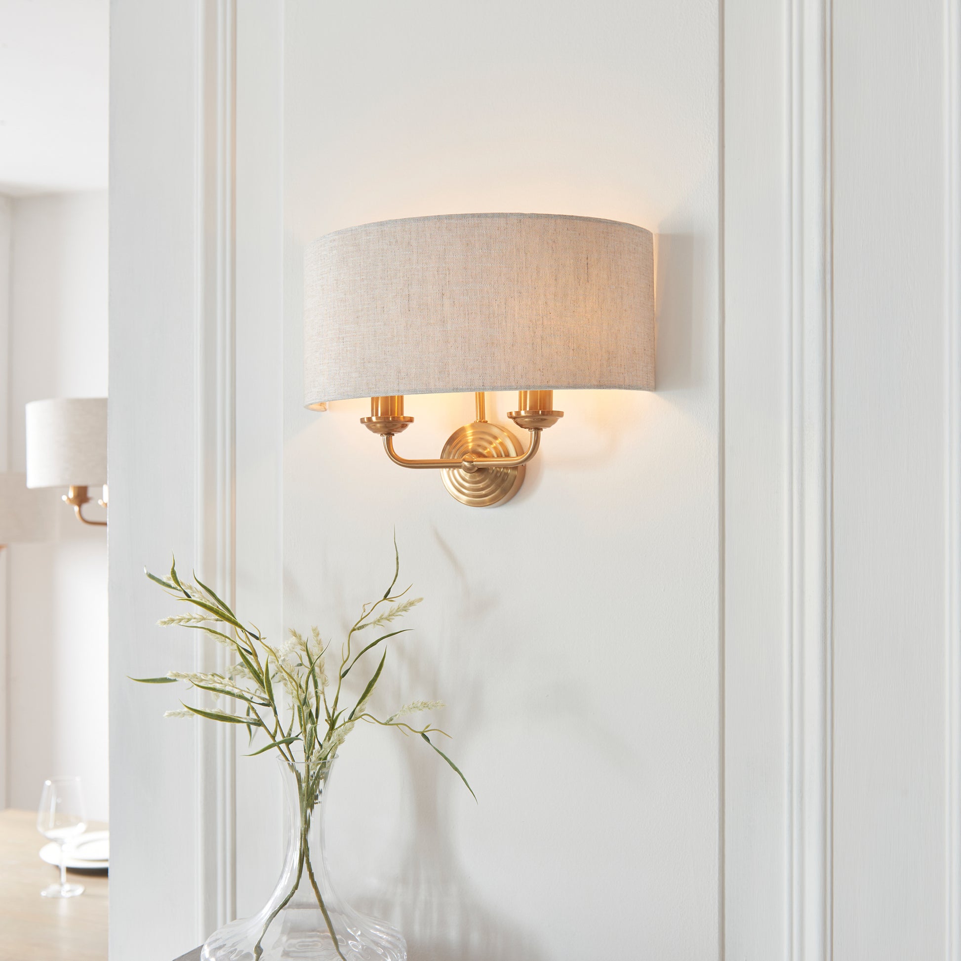 Highclere 2 Wall Light Vintage Brass – Natural
