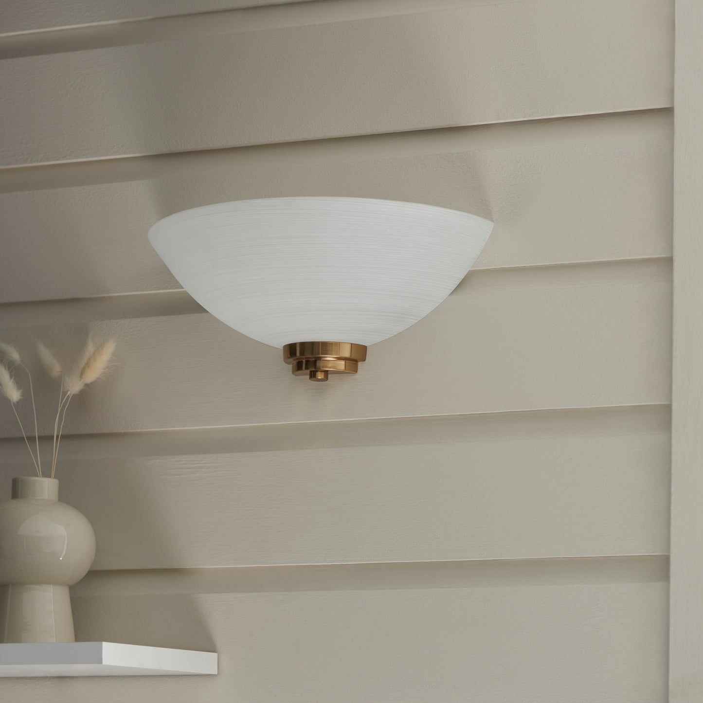 Welles 1 Wall Light Brushed Aged Brass – Brass