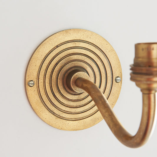 Ripple Curve Wall Light Antique Brass – Brass