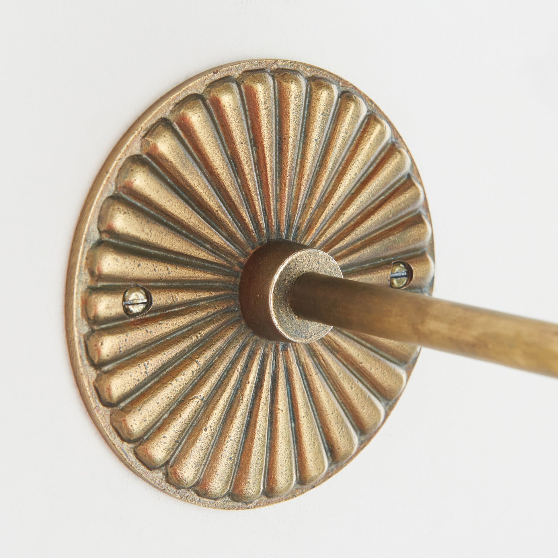 Dahlia Angle Wall Light Antique Brass – Brass