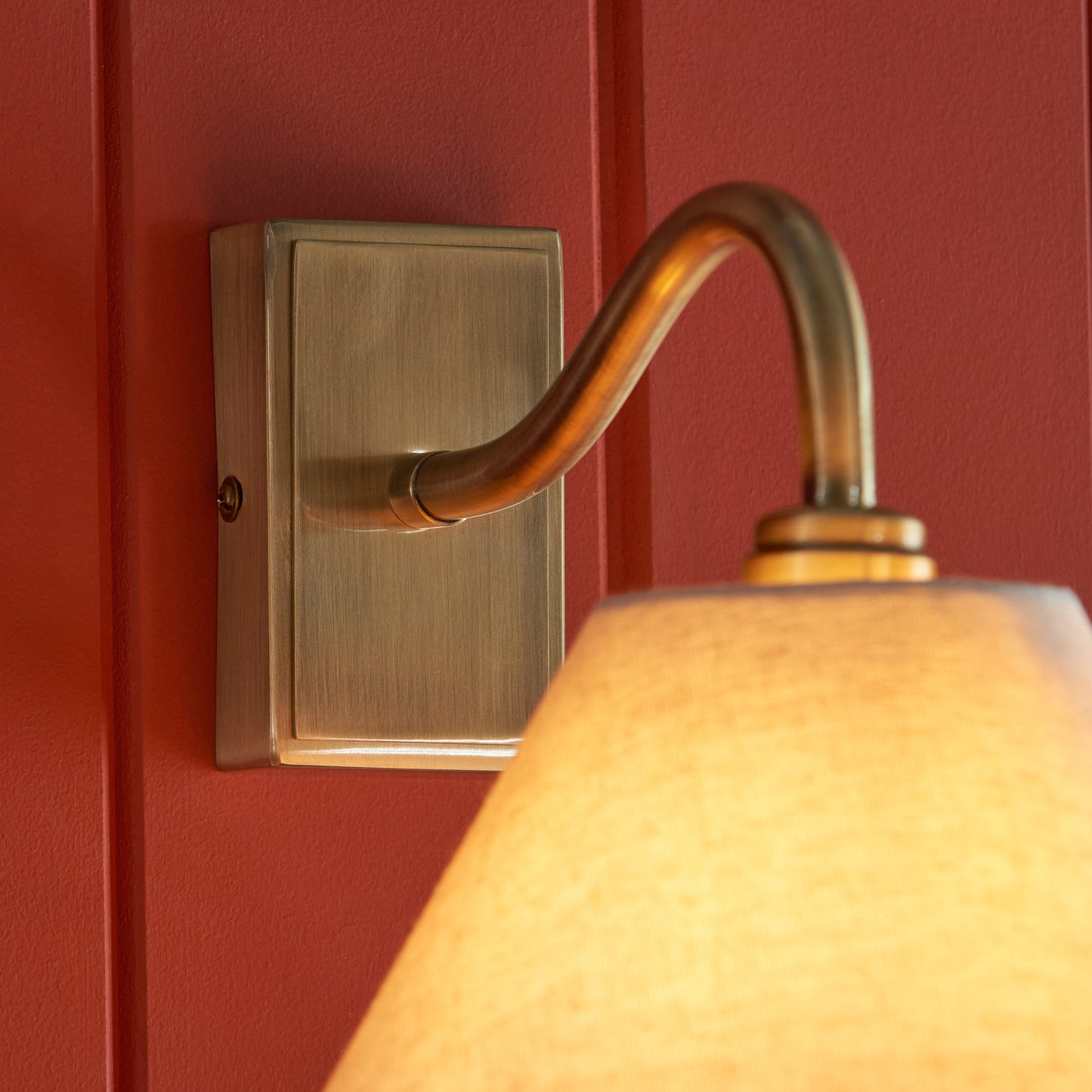Knole Wall Light Antique Brass – Brass