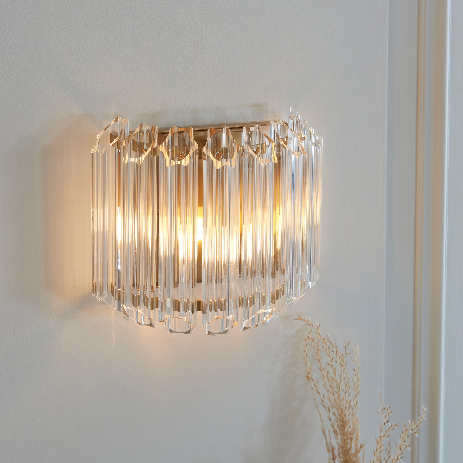 Valentina Wall Light Brushed Aged Brass – Brass