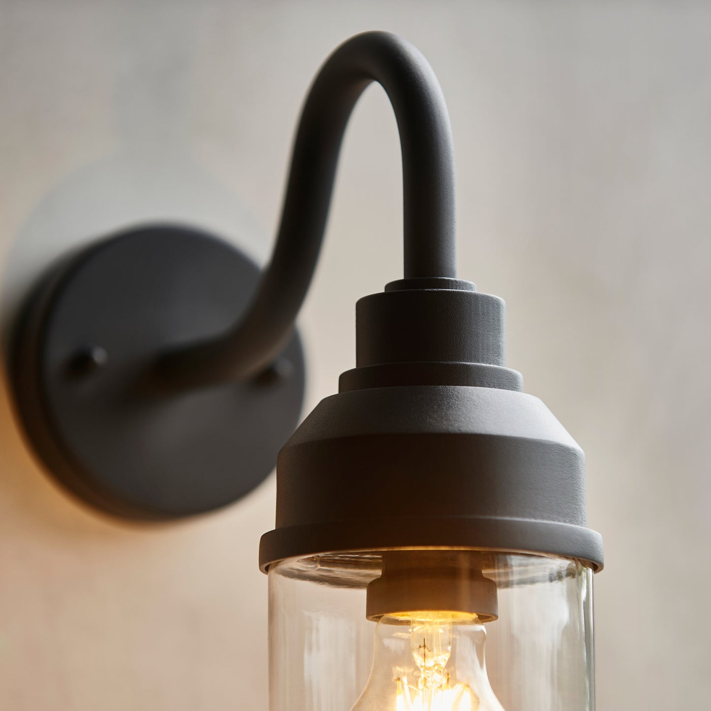 Truro Wall Light Textured Black – Black