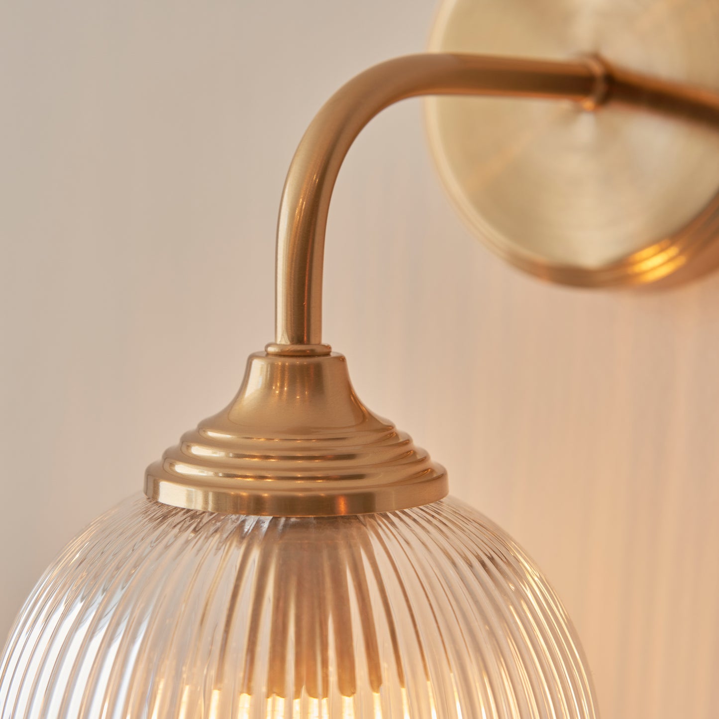 Ashcroft Ribbed Wall Light Brushed Aged Brass – Brass