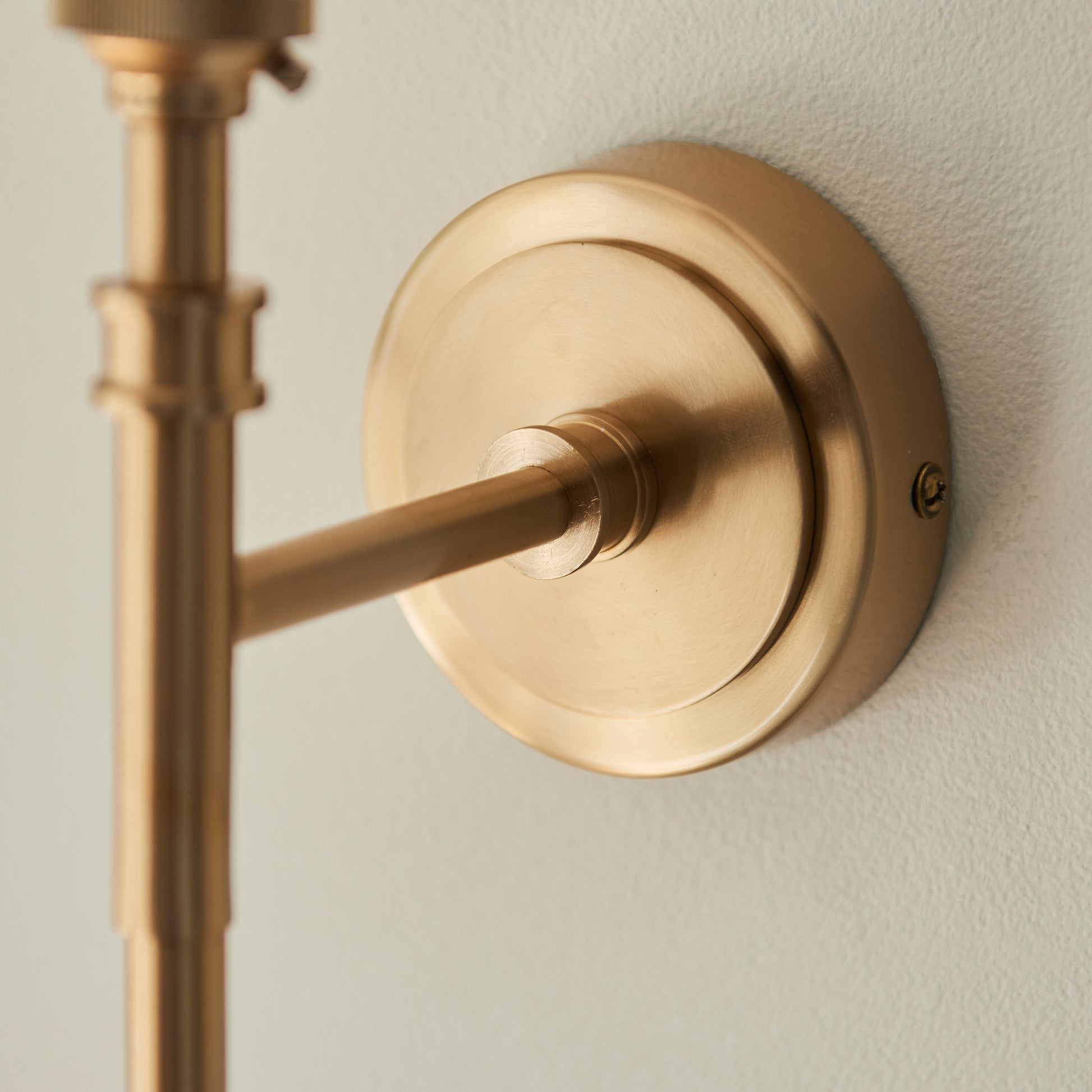 Chester 1 Wall Light Fitting Aged Brass – Brass