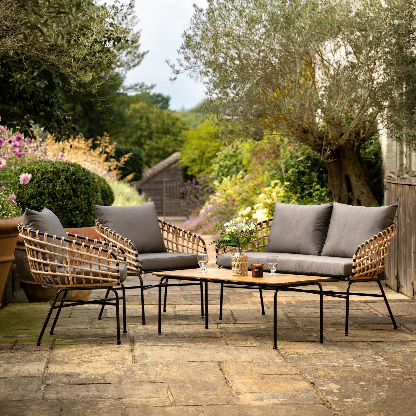 Antigua Lounge Set